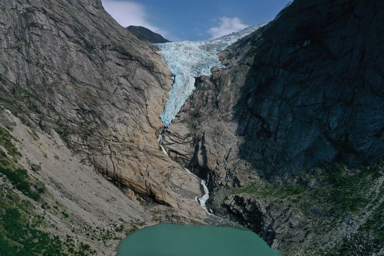 Smeltende gletsjer in Noorwegen. De temperatuur van de aarde is nog nooit zo snel gestegen als nu. Beeld Getty Images