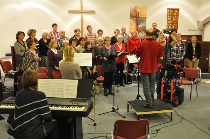 Archieffoto uit 2011 van een repetitie van de Seven Mountains Gospel Singers in de gereformeerde kerk in Zevenbergen.