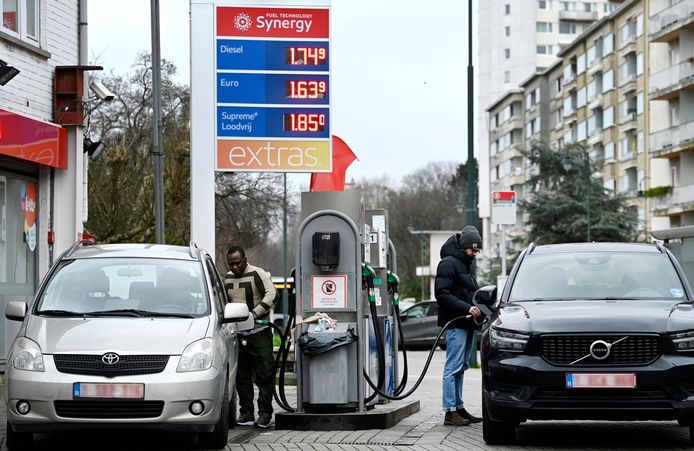 Ook de werknemers worden geconfronteerd met de sterke stijging van de benzine- en dieselprijzen.