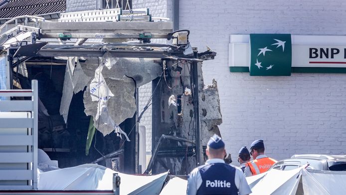De explosie met dodelijke afloop vond plaats op het kruispunt Belgiek in Deerlijk.