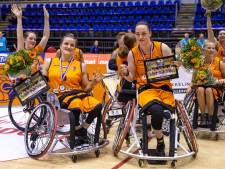 EK-titel in eigen land krijgt bij rolstoelbasketbalsters Jitske en Xena een speciale plek