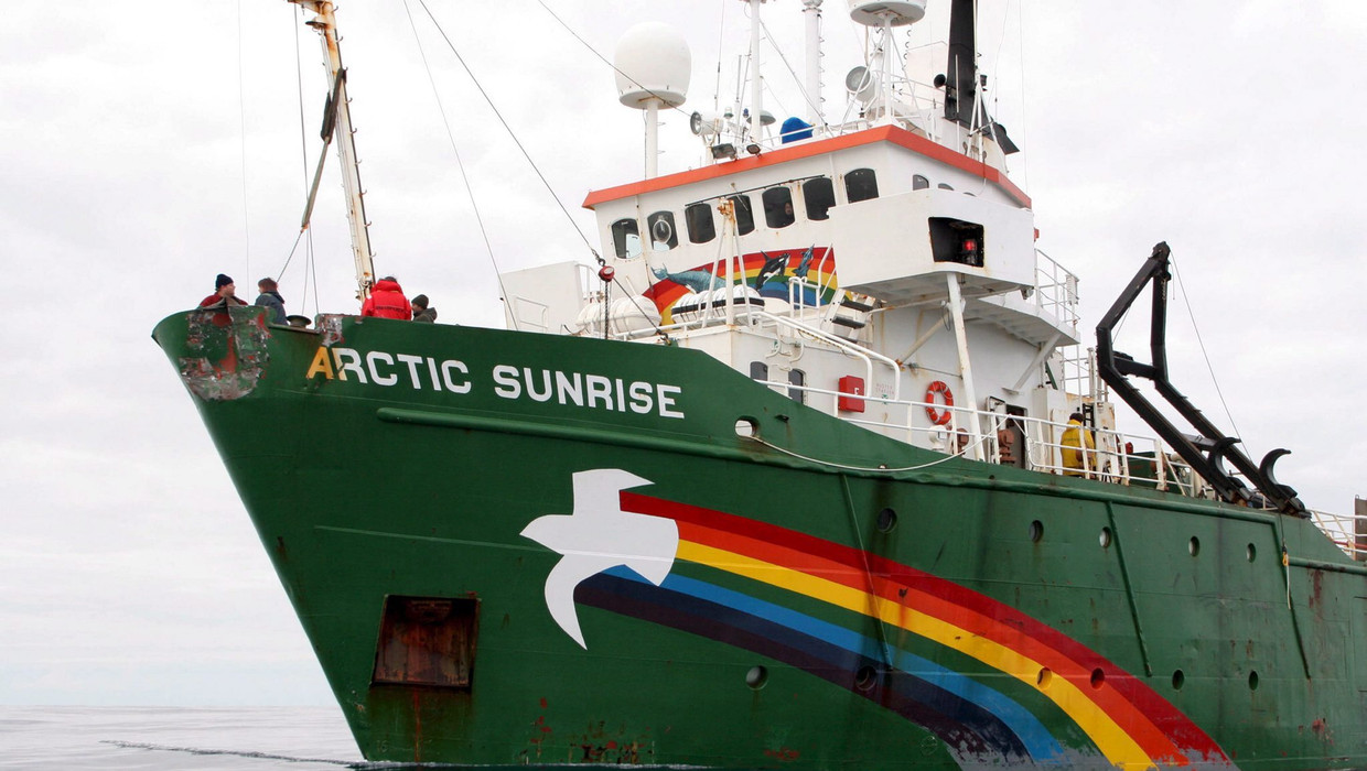 Het Greenpeace-schip Arctic Sunrise. Beeld EPA
