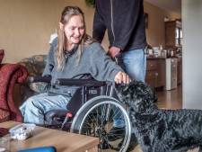 Barbara is deels blind en heeft één been, maar krijgt geen hulp in huis: ‘Hoe erg moet de ellende zijn?’