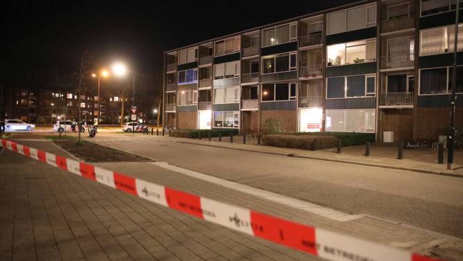 Flat in Apeldoorn ontruimd na vondst explosief: bewoners staan uren in kou buiten