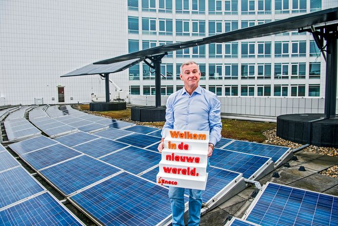 Willem Hofman, voorzitter ondernemingsraad Eneco, ziet gemeenten lonken naar het grote geld.