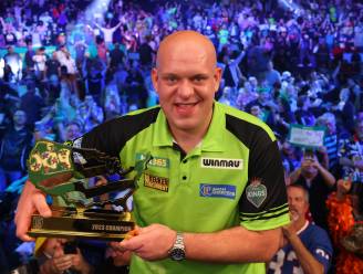 Trotse Michael van Gerwen pakt titel op iconische plek in New York: ‘Dit is er weer eentje van de bucket list’