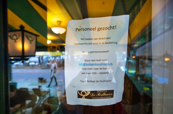 Veel personeelstekort in de horeca, zoals hier bij Bodega De Posthoorn.(Den Haag 28-09-21)  Foto:Frank Jansen