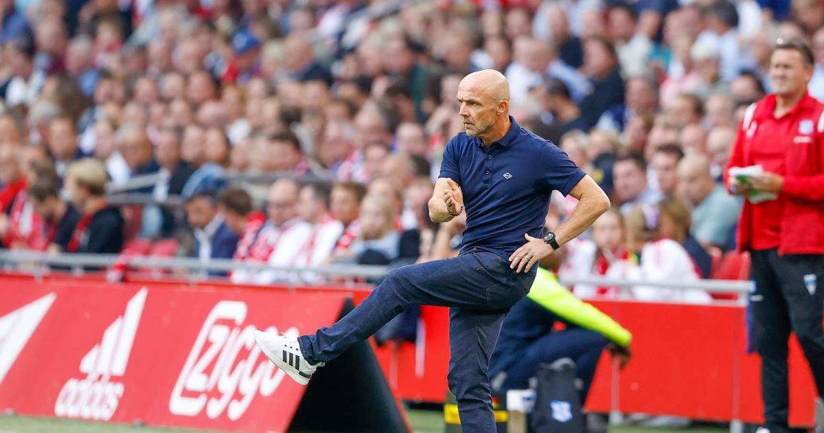 Ajax-trainer Alfred Schreuder ‘heel blij’ met optreden tegen Heerenveen