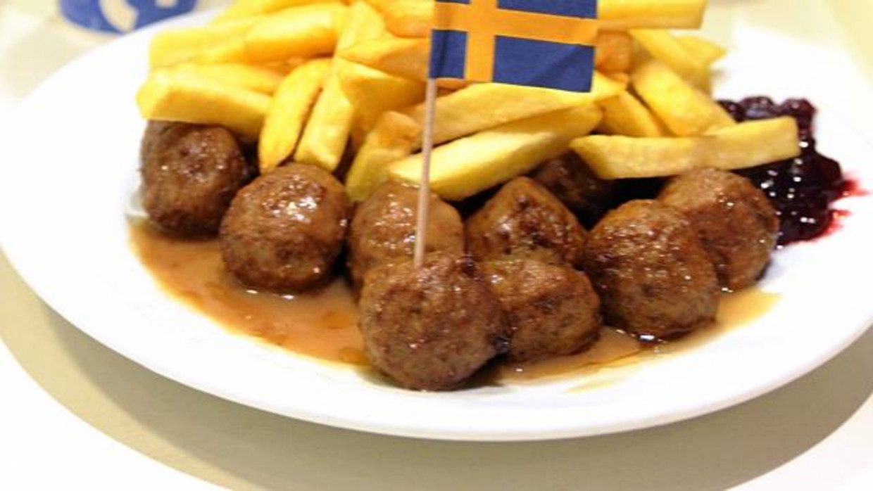 Europa ik heb dorst Vast en zeker De Zweedse köttbullar van Ikea smaken hetzelfde als de Hollandse frikandel  (maar als we daar zin in hebben gaan we wel naar de snackbar)