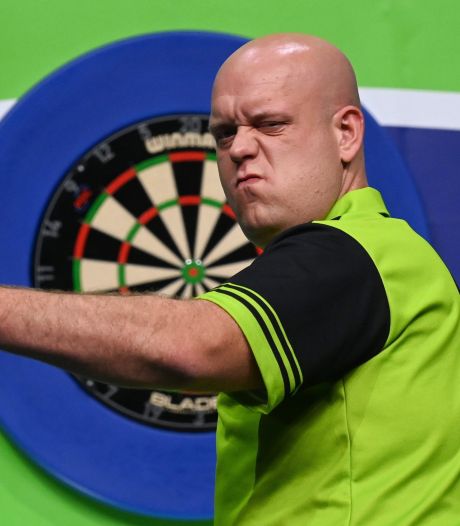 Michael van Gerwen na polsoperatie ‘gewoon’ in actie op Dutch Darts Masters