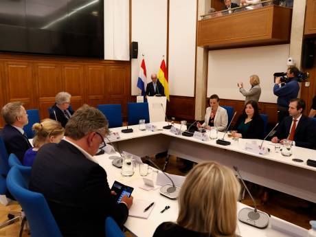 Raadsleden krijgen waarschuwing na ‘Stalin-opmerking’: ‘Stop met aanpakken ambtenaren’