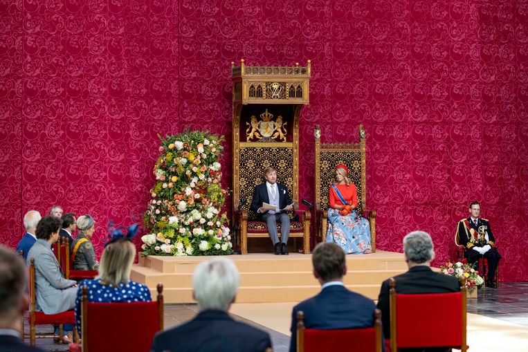 De koning en koningin in de Grote Kerk tijdens het voorlezen van de troonrede aan leden van de Eerste en Tweede Kamer. Beeld Brunopress