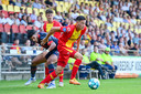 Jay Idzes in actie tegen PSV, zijn vroegere club.