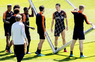 Oranje begonnen aan oefenstage voor Slowakije en Italië