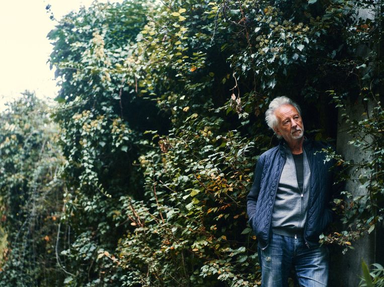 Stefan Hertmans. Beeld Thomas Sweertvaegher