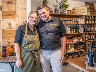 NET OPEN. Cindy (40) en Jan (39) openen delicatessenzaak TapaVino: “Onze specialiteit? Heerlijke Spaanse albondigas”