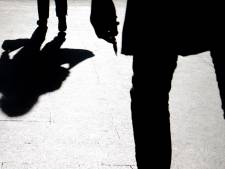18-jarige straatrover mept vrouw van bankje en zet mes op keel van slachtoffer voor een aansteker