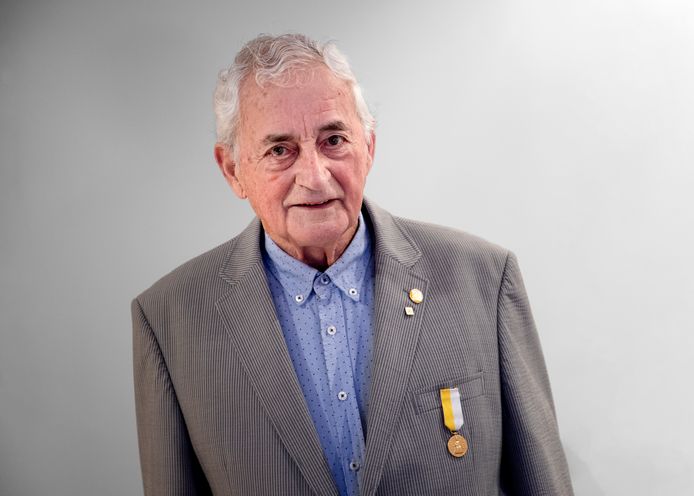 Simon Houtappels is 60 jaar koorlid