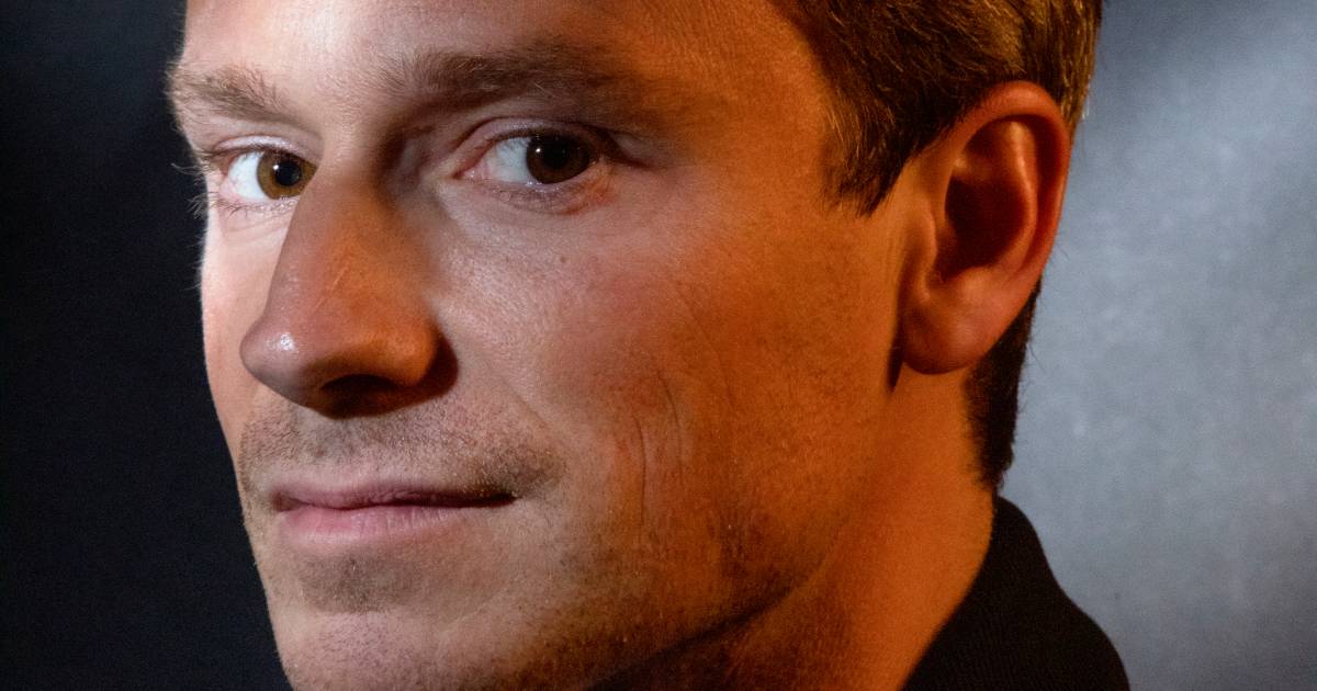 Journalist Sander Schimmelpenninck has to organize its own security