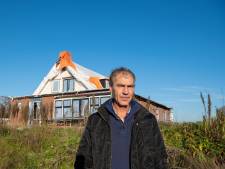 Mokerslag voor ex-boer Gerrit: bijna voltooide dubbele woning moet tegen de grond