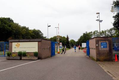 Twee bewoners van azc Budel gewond bij vechtpartij, een van hen neergestoken
