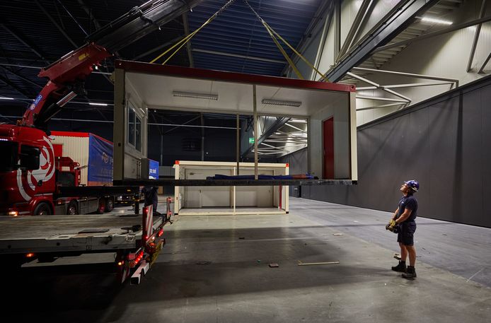 Kamer voor kamer verdwijnt het noodhospitaal uit Ahoy.