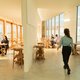 Contrast in Noord is een kunstruimte en restaurant ineen – en ook nog een schip