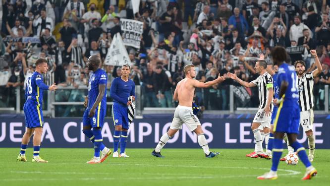 Juventus verslaat met De Ligt titelhouder Chelsea, dubieuze strafschop nekt Van Bommel