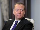 Russisch ex-president Medvedev: ‘Zonder kernwapens zou Rusland al uit elkaar gescheurd zijn’
