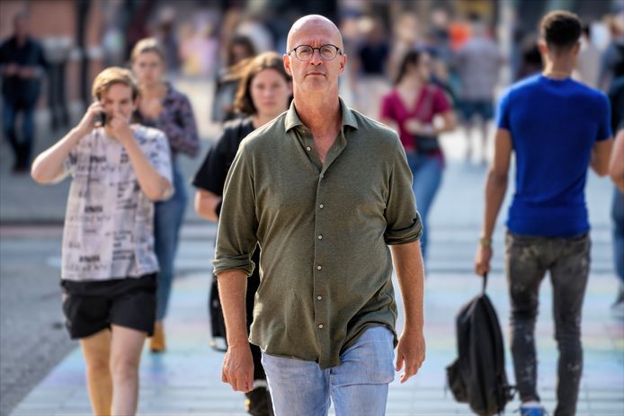 Mede-auteur Herm Kisjes: ,,De seks- en porno-industrie zijn sterker aanwezig dan ooit. Zeventig procent van de pornokijkers doet dat nu op zijn telefoon. “