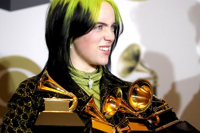 Billie Eilish met haar Grammy's.