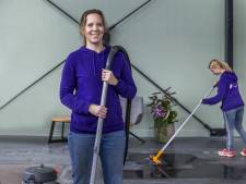Eline doet het anders met haar schoonmaakbedrijf: ze neemt alleen mensen in dienst met ‘een verhaal’