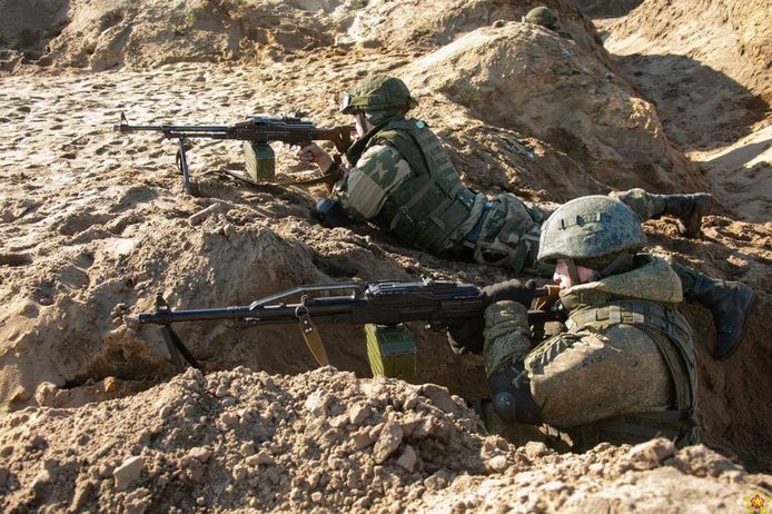 Russische en Wit-Russische soldaten die in februari 2022 samen militaire oefeningen uitvoerden.