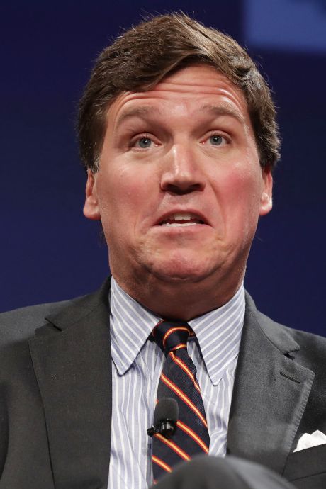 L'animateur conservateur vedette Tucker Carlson quitte Fox News