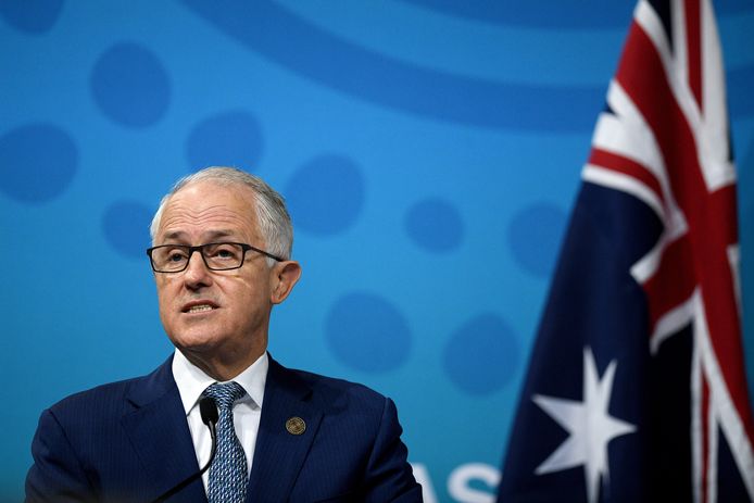Australië wijst twee Russische diplomaten uit als gevolg van de vergiftiging van oud-dubbelspion Sergei Skripal en zijn dochter in het Britse Salisbury begin deze maand. Dat heeft eerste minister Malcolm Turnbull vandaag bekendgemaakt.