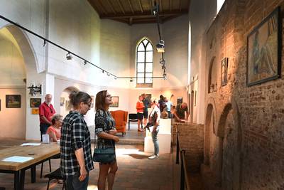 Eindelijk weer expositie in kerkje Velp: ‘Dit is een heel mooi begin’