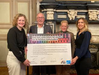 Gent ondertekent als eerste stad het regenboogmanifest: “Iedereen moet zichzelf kunnen zijn, ook senioren”