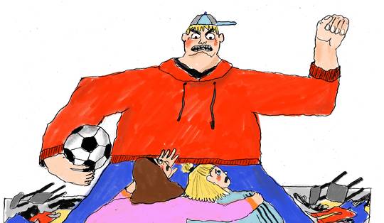 Als je zoon plots voor je staat met een mes: ouders getuigen over mishandeling door hun kind