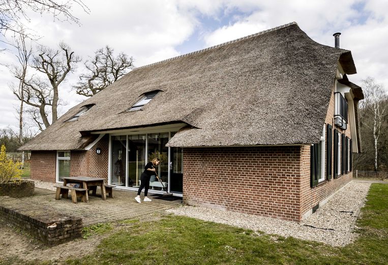 Een luxevilla met bubbelbad en sauna in de Hollandse natuur maakt zijn opmars door alle coronabeperkingen. Beeld ANP