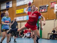 Handbaloverzicht: Wijhe’92 telt af naar titel, lachende gezichten bij verliezend Voorwaarts en Zwolle hekelt tegenwerkend SDOL