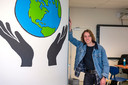De 22-jarige Mathijs Faber uit Bergen op Zoom werkt sinds kort op Curio ISK. Vond een baan als leerkrachtondersteuner dankzij het netwerk van Samen in de Regio.