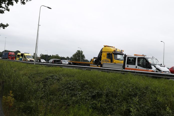 Bij het ongeval op de A73 raakte niemand gewond.