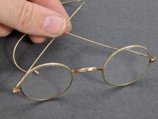 Des lunettes de Gandhi vendues 288.000 euros aux enchères