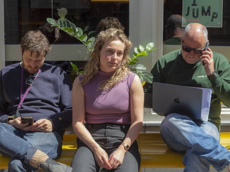 Bij Eetbar KUT is alles k*t, van het eten tot aan de bediening (en dat is precies de bedoeling)