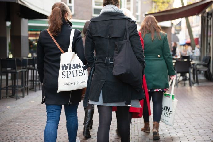 Helmond geeft WijnSpijs geen toestemming voor culinaire take away wandelingen in de stad.