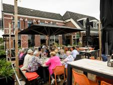 Op dit Twentse terras krijg je geen muizenhapjes, maar royale porties
