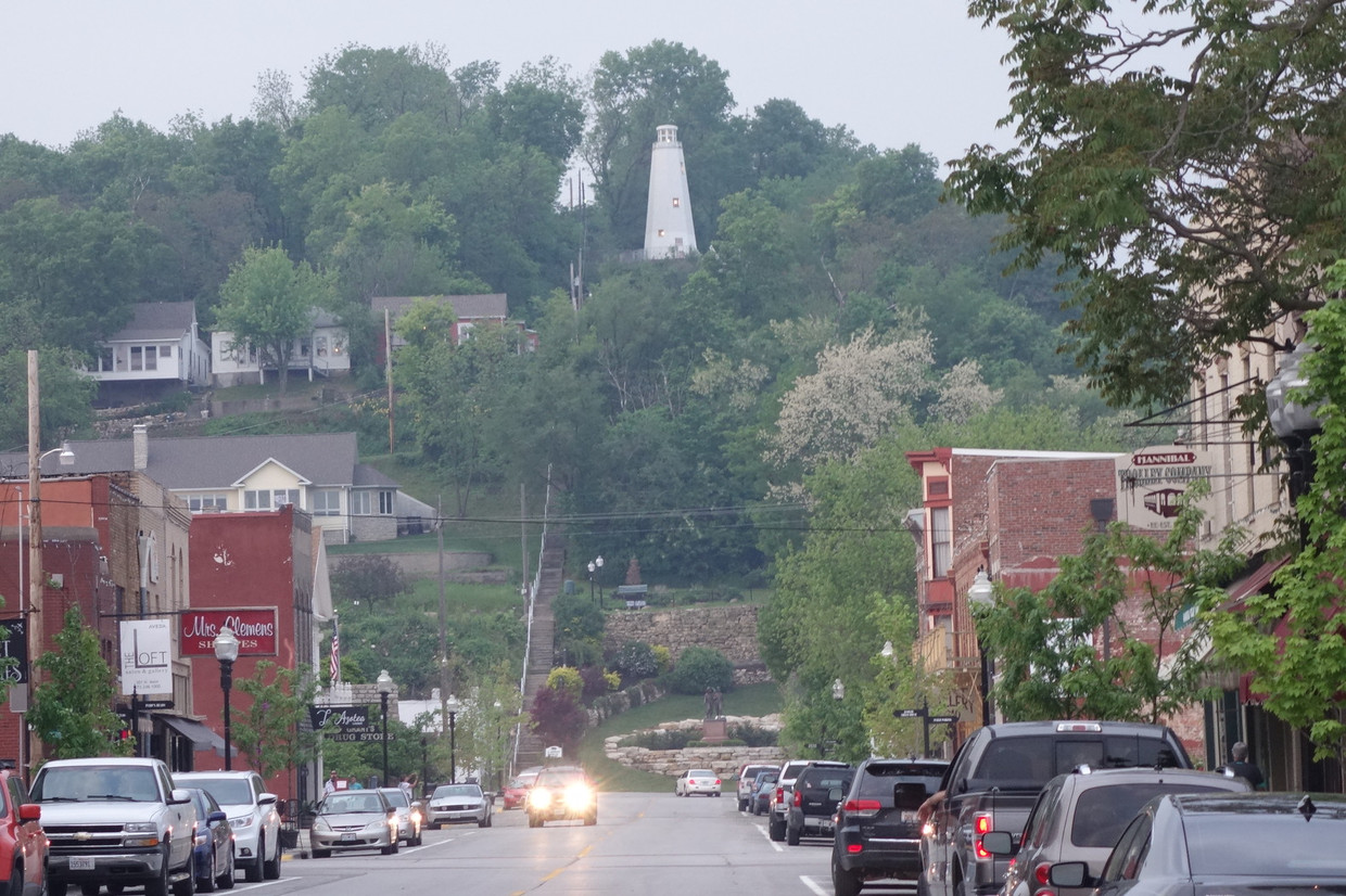 Main Street in Hannibal. Beeld Erik van Zwam
