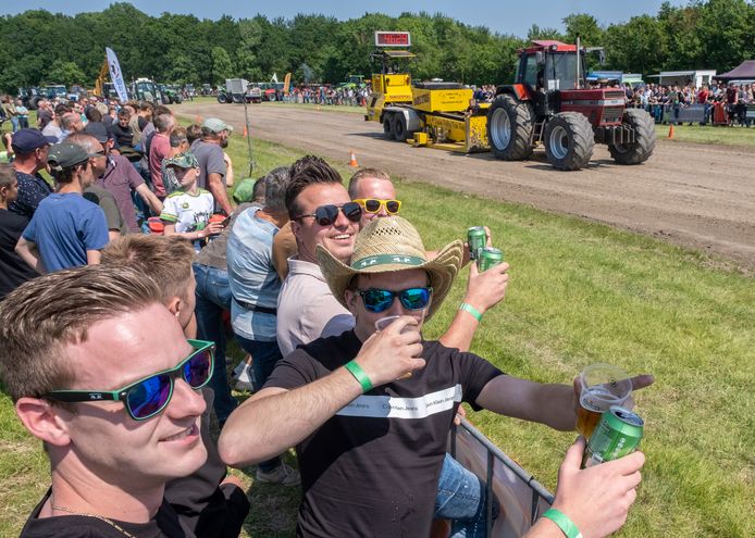 Boerenstrijd tijdens trekkertrek in Ritthem | Walcheren | pzc.nl