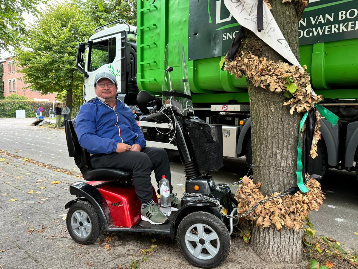 900