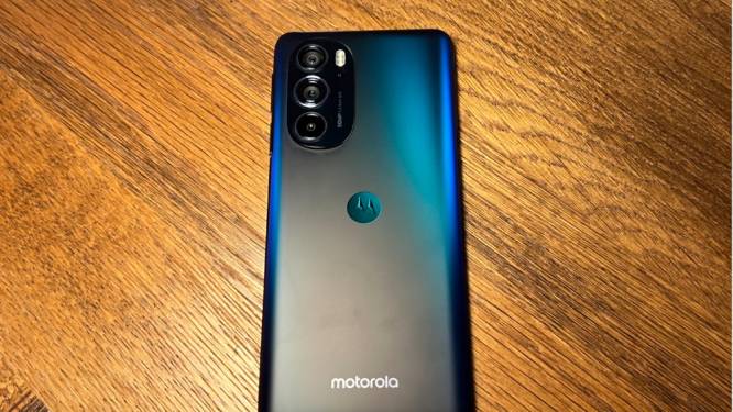 REVIEW. De Motorola Edge 30 Pro is een goede poging, maar maakt geen schijn van kans